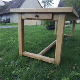 Farm table