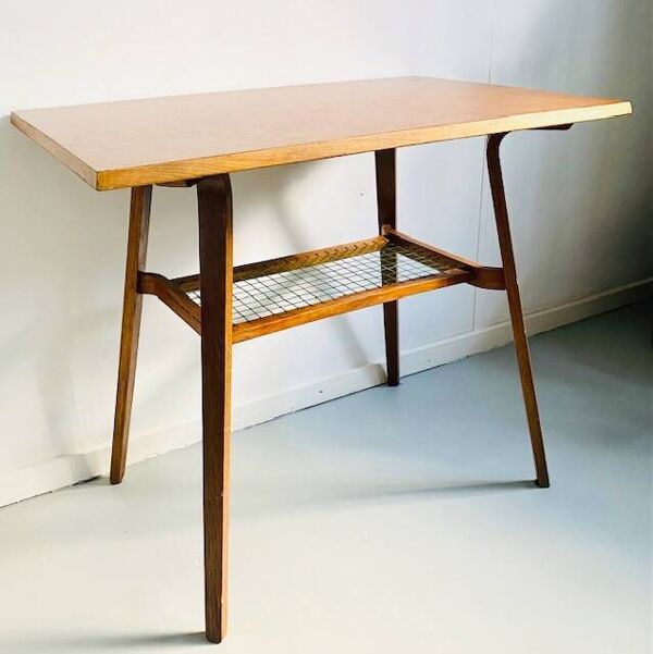 Table de télévision design danois vintage Table d'appoint du milieu du siècle Drevopodnik Holešov