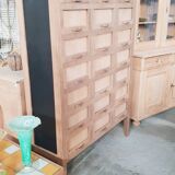 Meuble de quincaillerie ancien