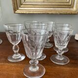 Set of 7 Caron model wine glasses in Baccarat flat-sided crystal