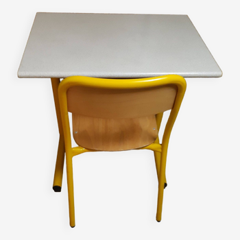 School desk + chair