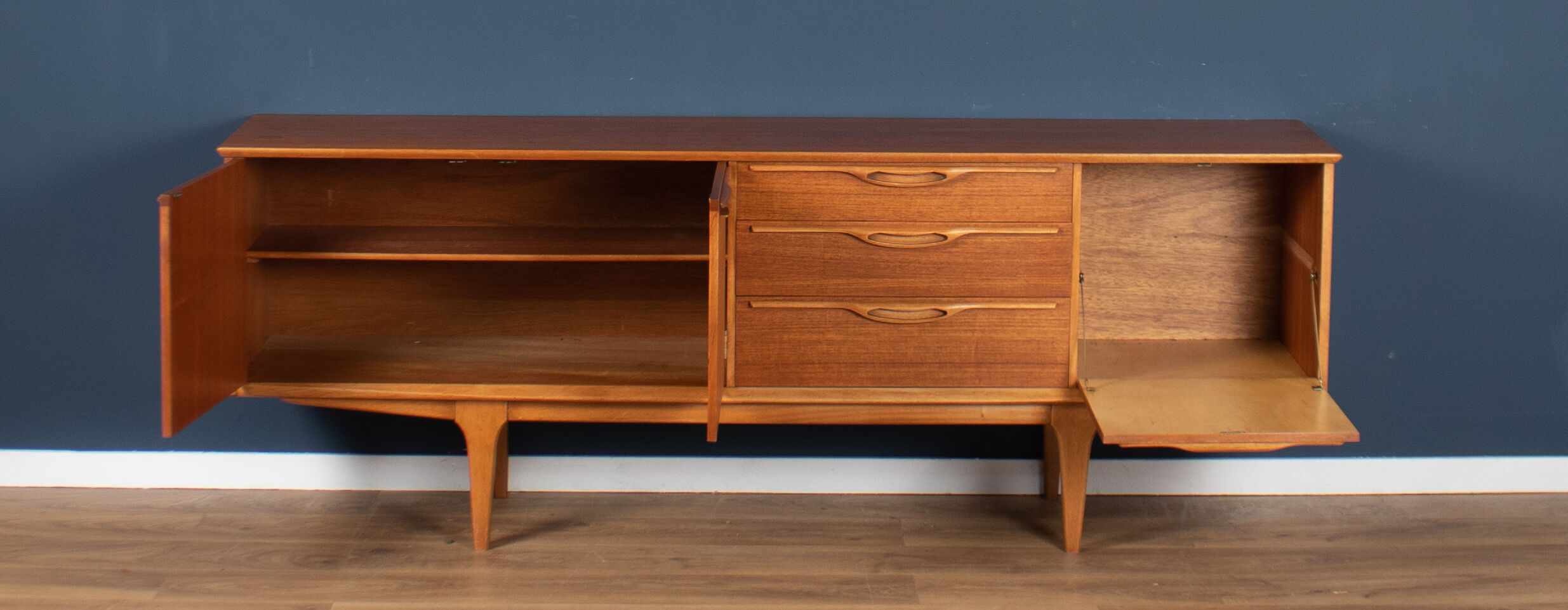 Retro teak 1960s long jentique classic mid century sideboard