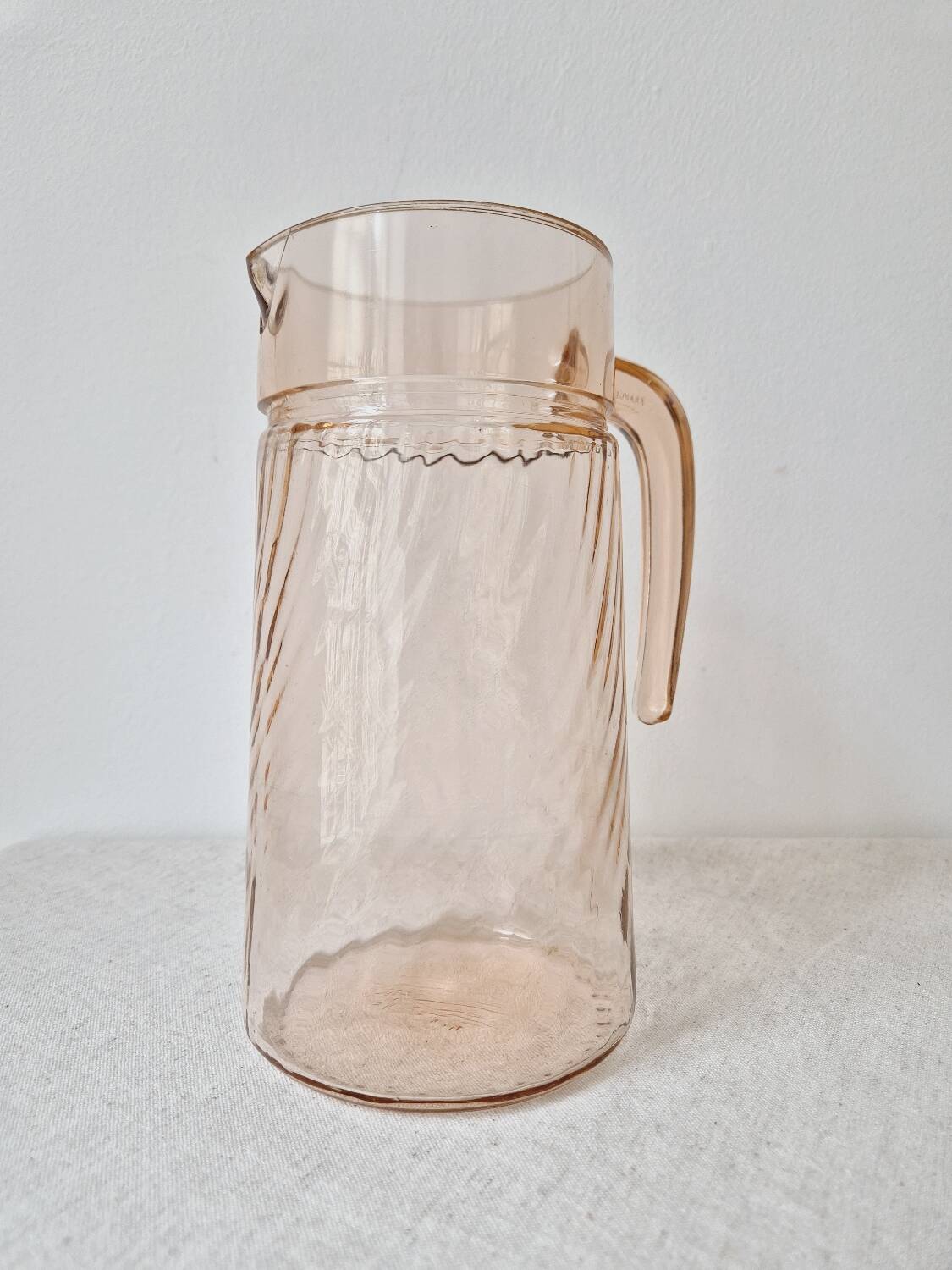 "Rosaline" twisted glass carafe - Luminarc Vintage