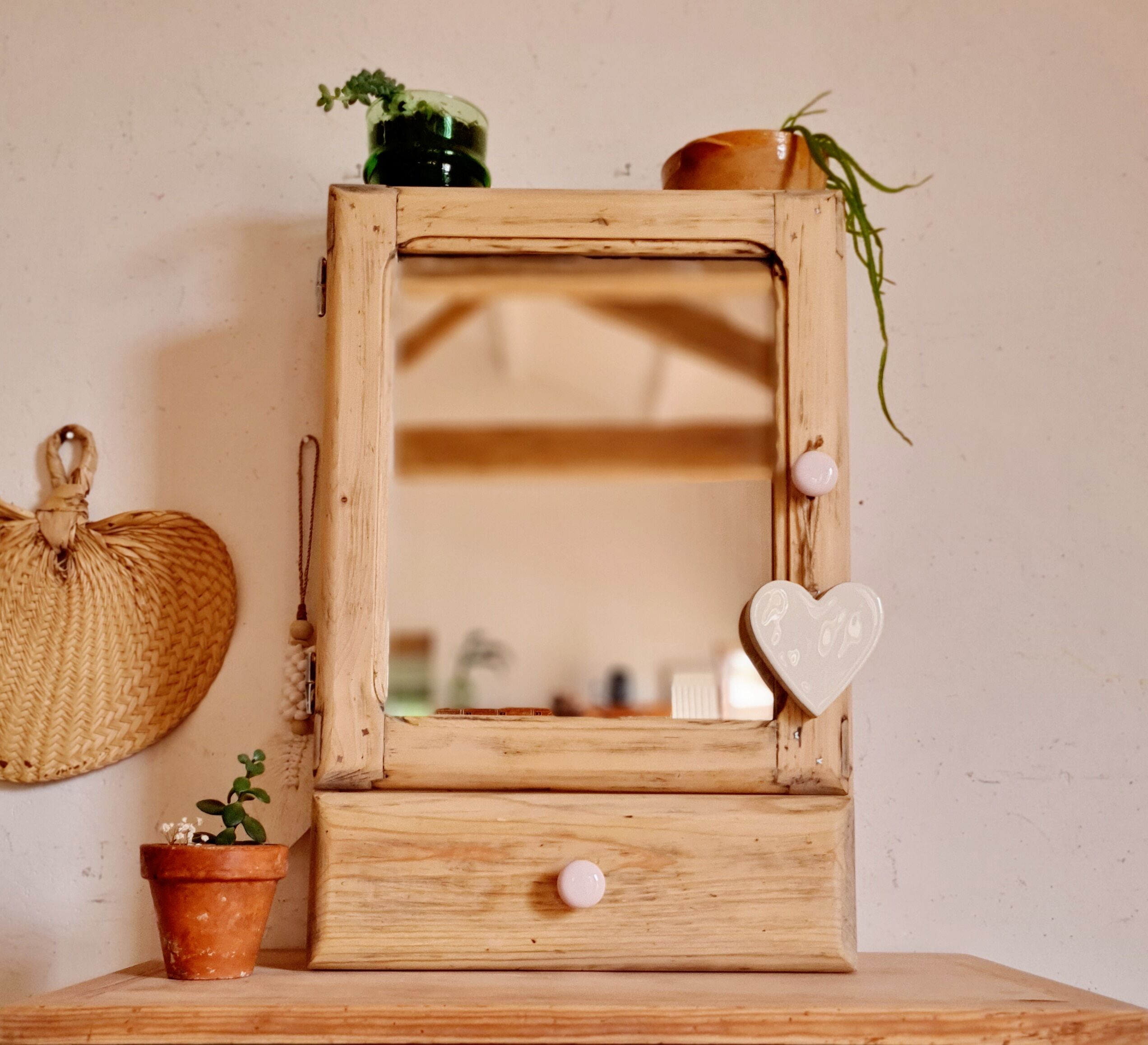 Vintage medicine cabinet 50s raw wood