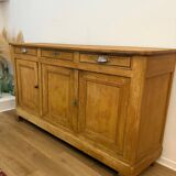 Buffet ancien en bois massif