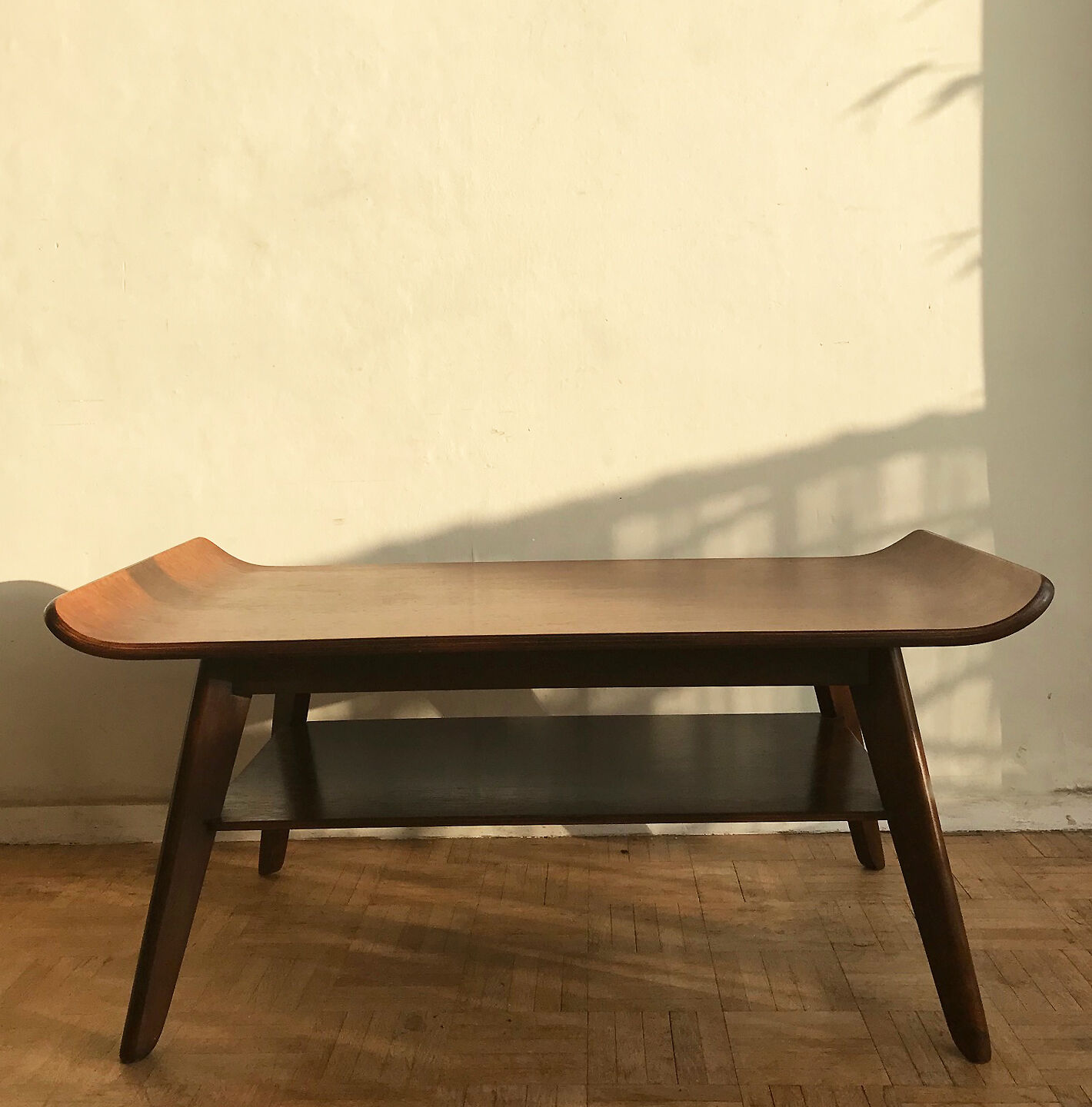 Table basse du designer Ewart Myer, années 1950