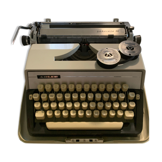 Machine à écrire Gabriele 30