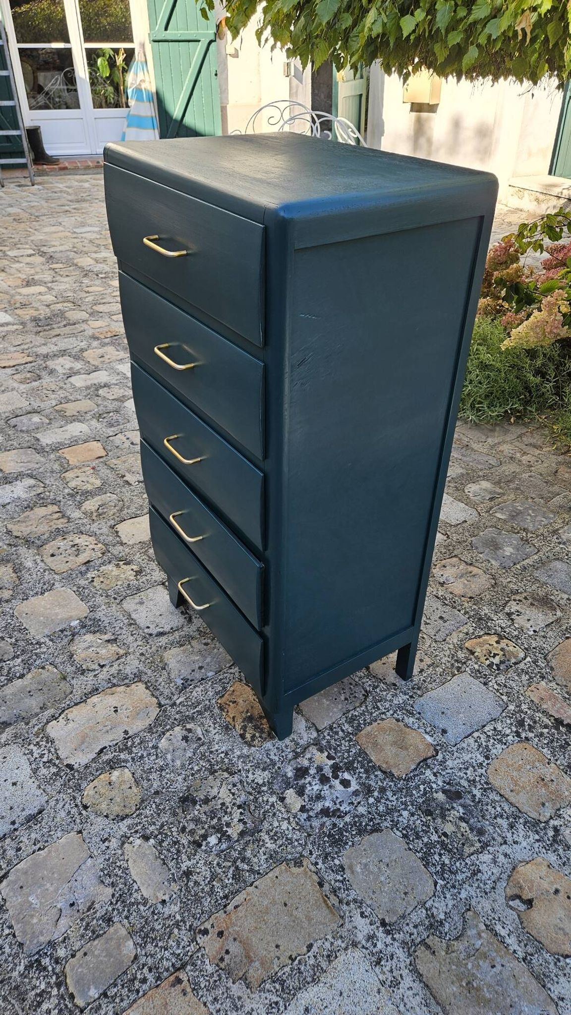 Vintage chest of drawers with 5 drawers
