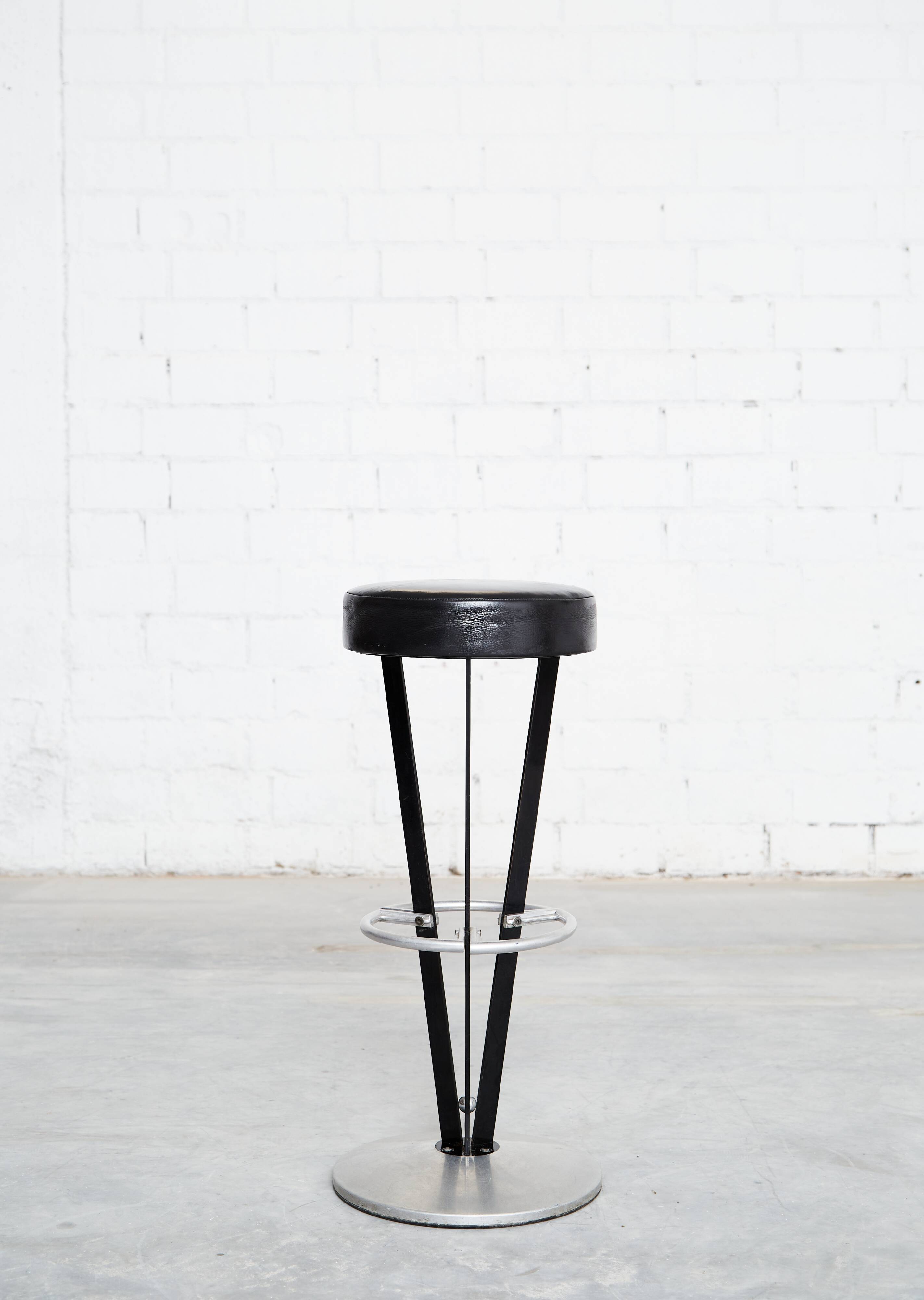 Tabouret "Dry Martini" Pedro Miralles pour AKABA