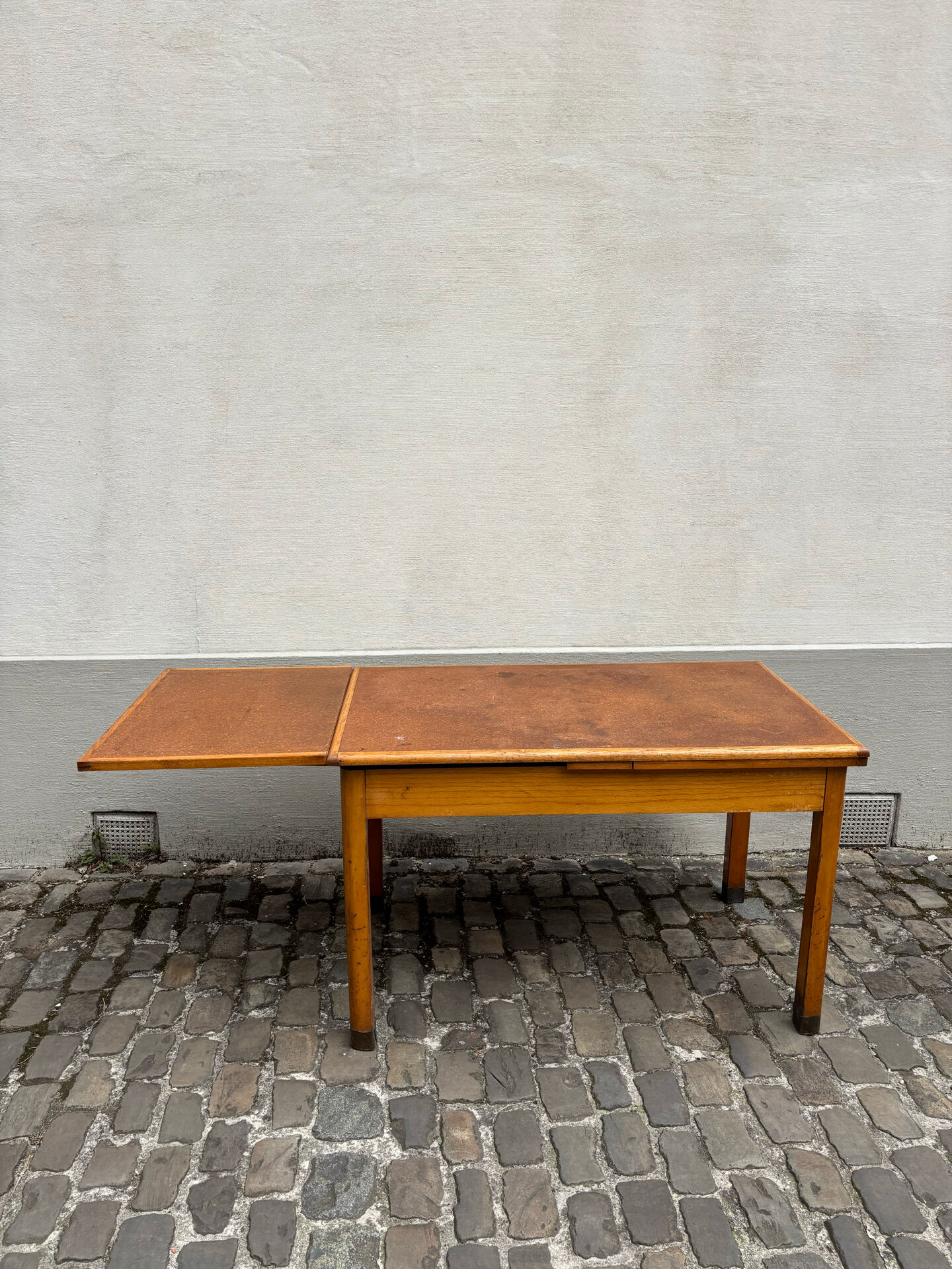 Art deco dining table or desk in wood (extendable)