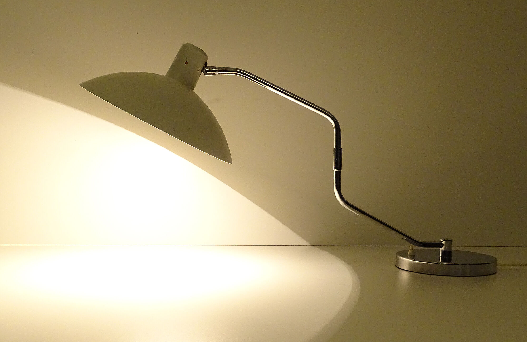 Desk lamp, design Michie Clay, Knoll, 50/60