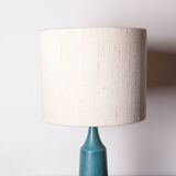 Lampe tronconique à poser Danoise en grés bleu mat par Gunnar Nylund pour Nymolle 1960.