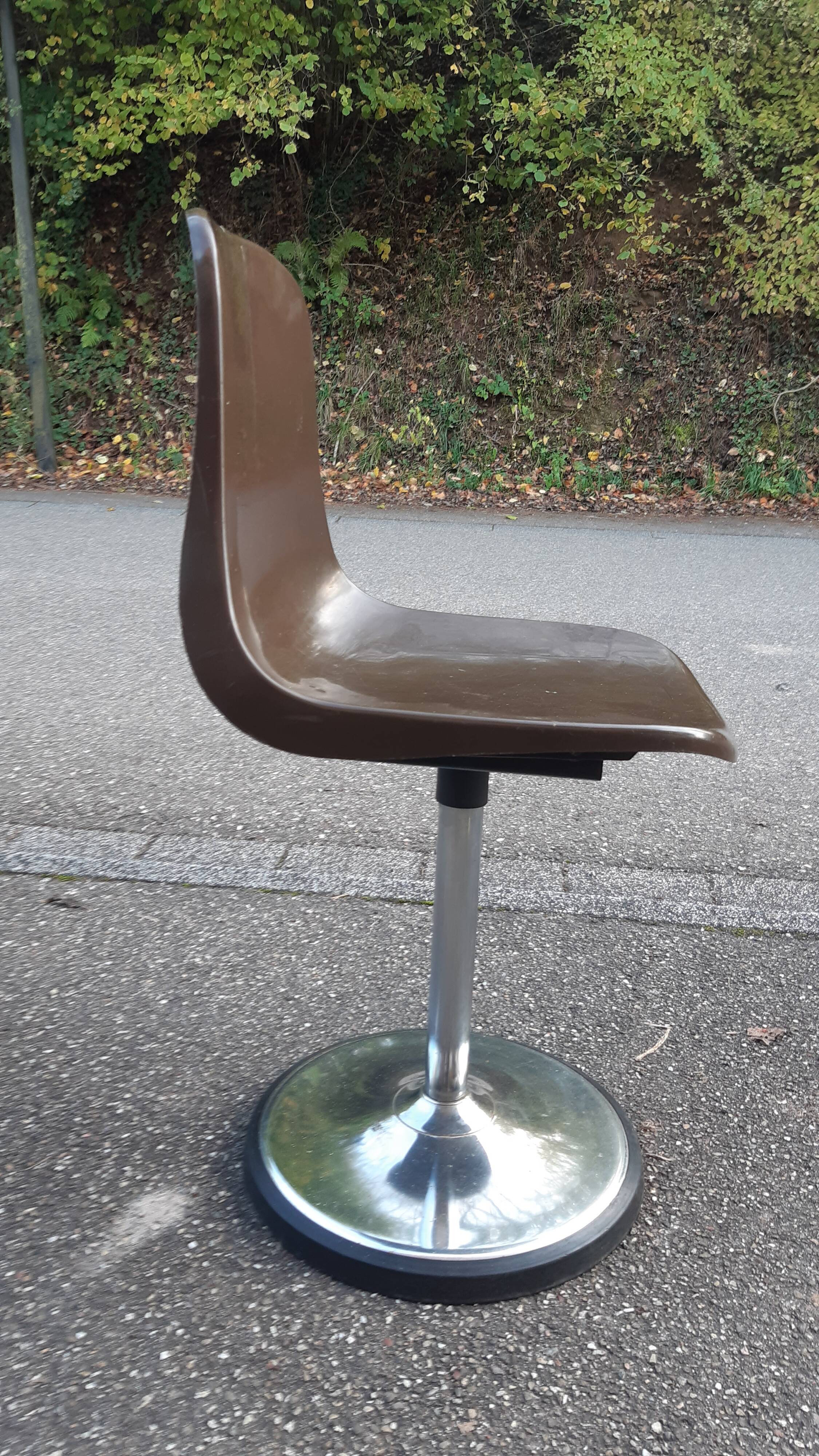 Etienne Fermigier tulip-shaped chair