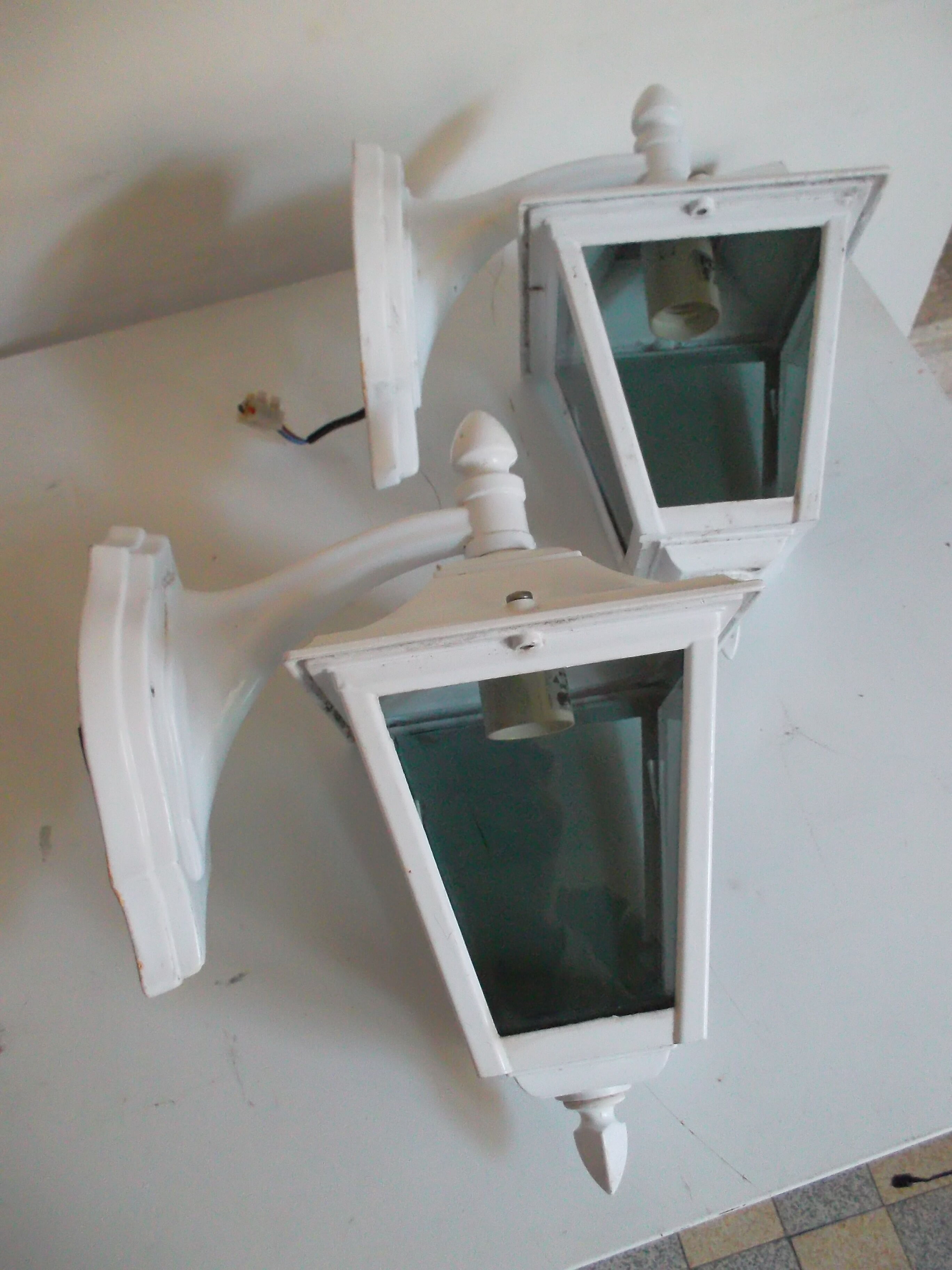 Pair of outdoor lanterns