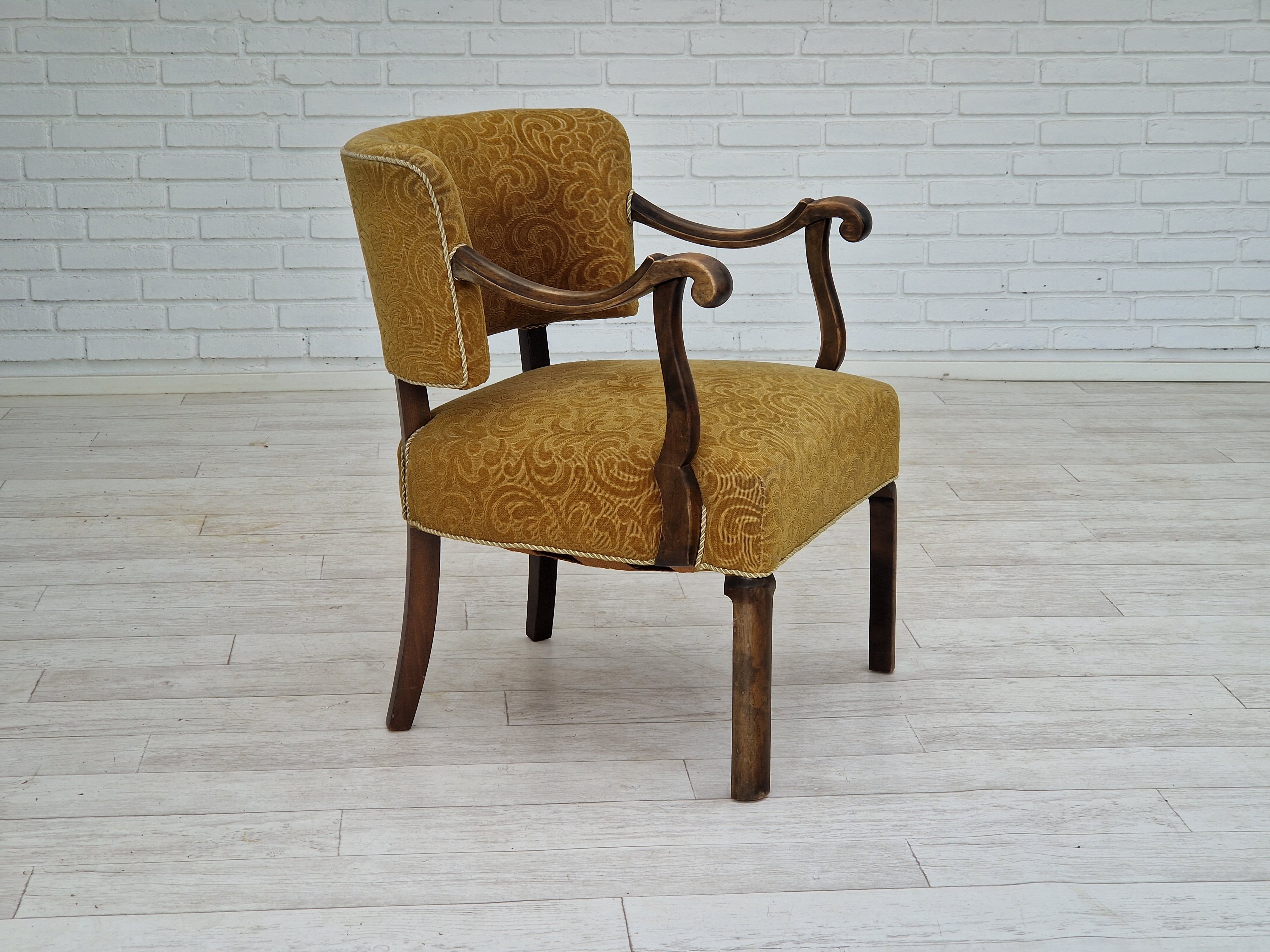 Fauteuil, tissu, bois de frêne, 1930