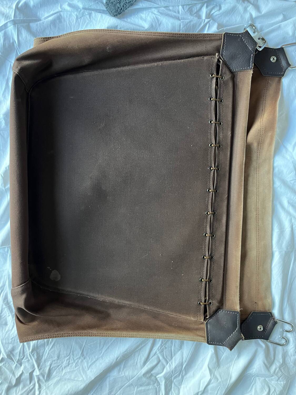 Ressell sigurd falcon armchair