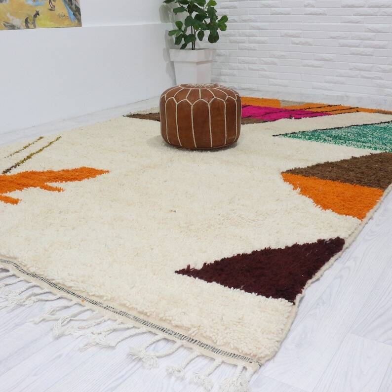 Handmade wool rug, size 200 x 300 cm