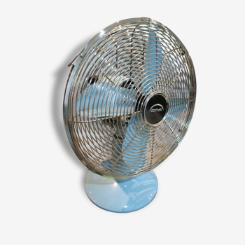 Ventilateur bleu vintage