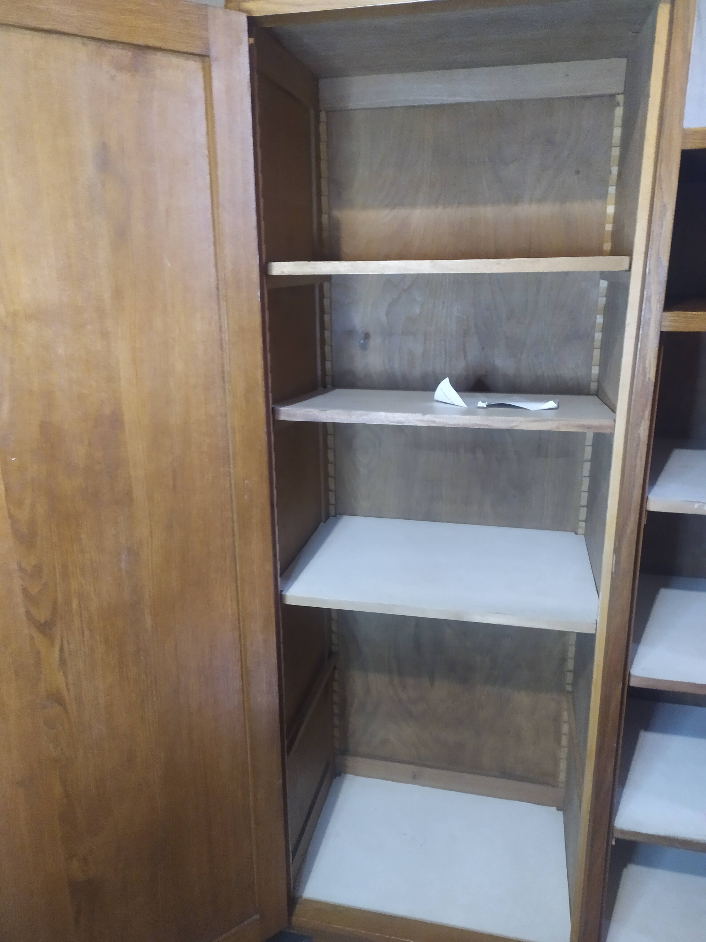 Asymmetrical cabinet