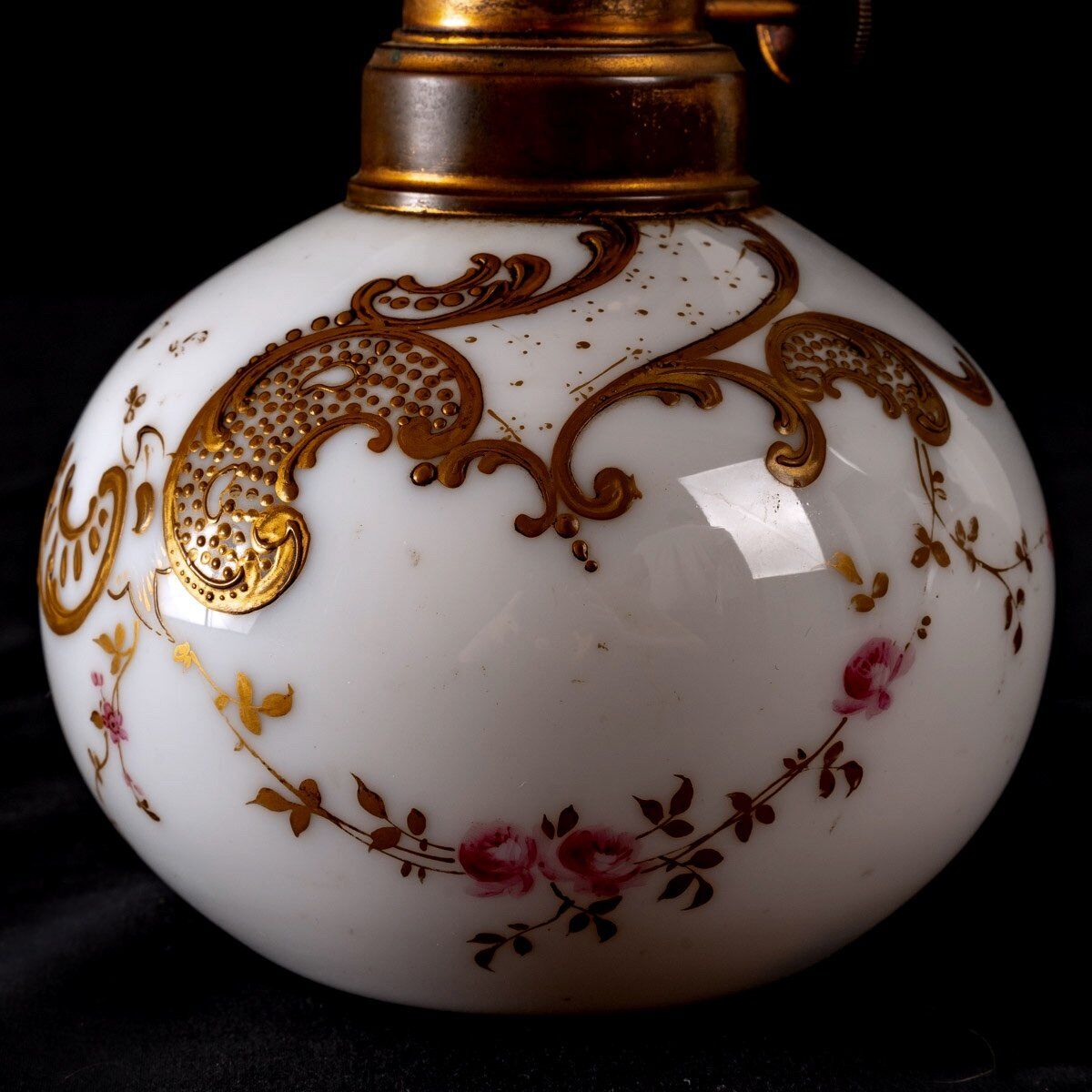 Pair of quinquet in white opaline from Baccarat house early nineteenth century