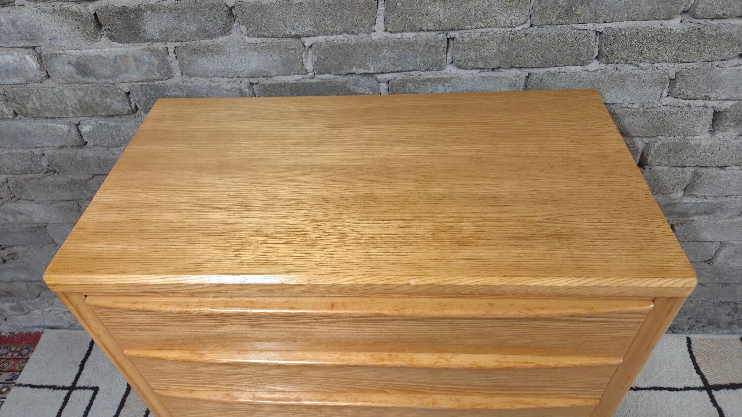Vintage Scandinavian wooden chest of drawers with 6 drawers from the 1970s.