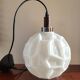 Lampe à suspension vintage, vermoedelijk Peill & Putzler, verre opalin avec relief
