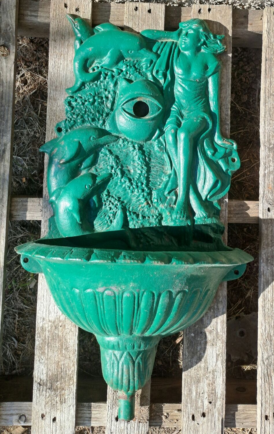 Cast iron fountain