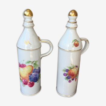 Duo de bouteilles à liqueur anciennes en porcelaine de Limoges