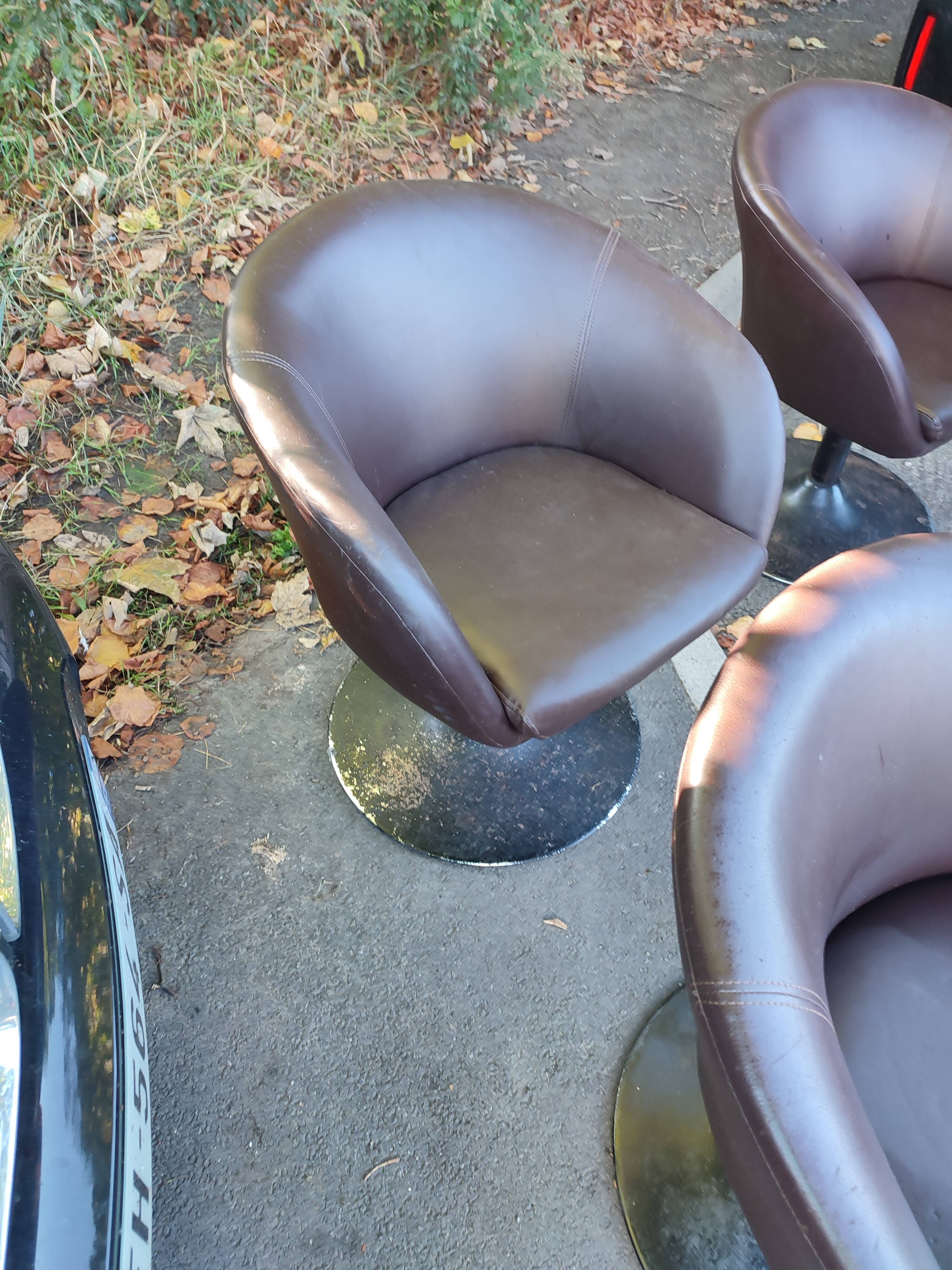Set of 4 vintage Pierre Guariche chairs