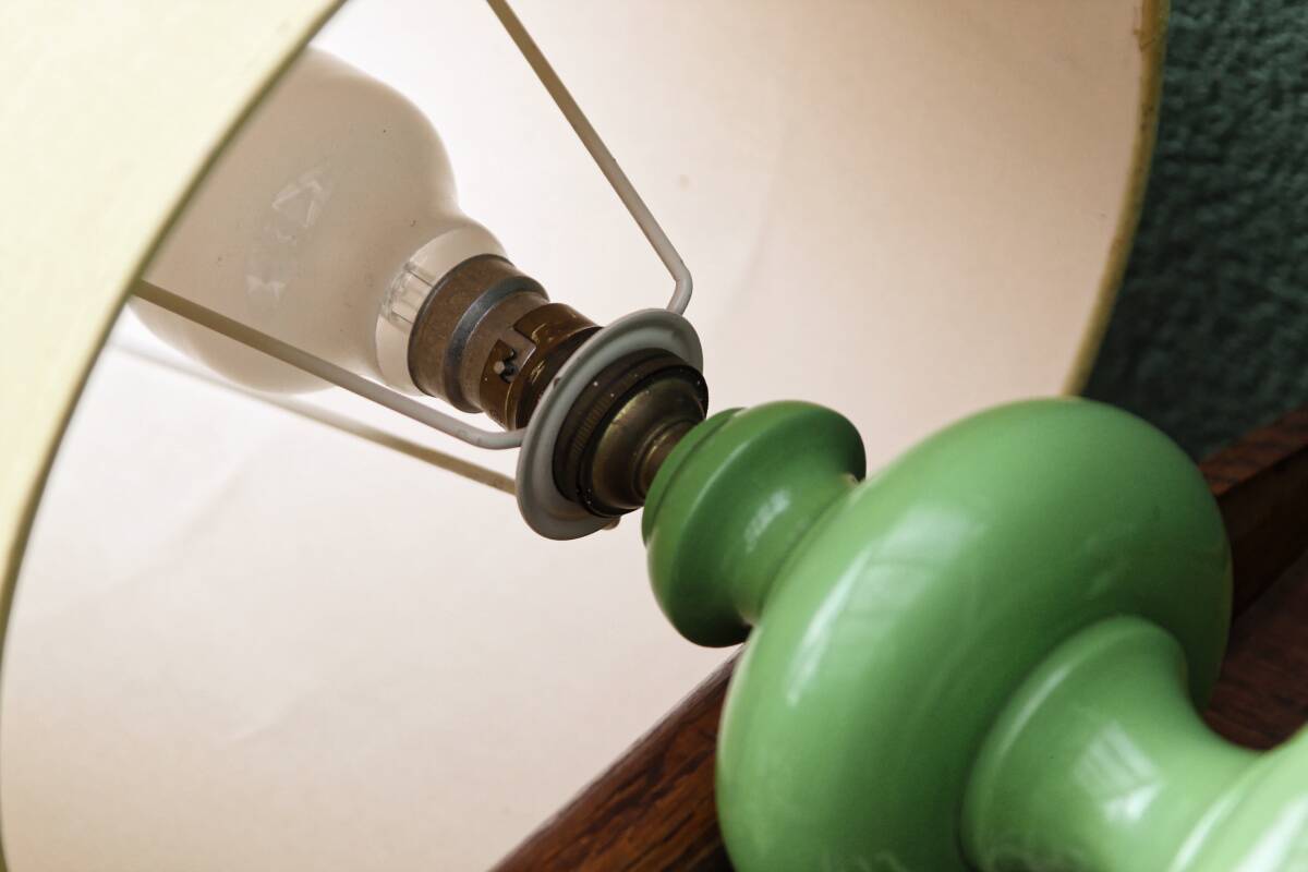 Vintage 70s lamp, turned wooden base