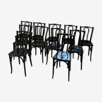 Lot 11 black Baumann bistro chairs
