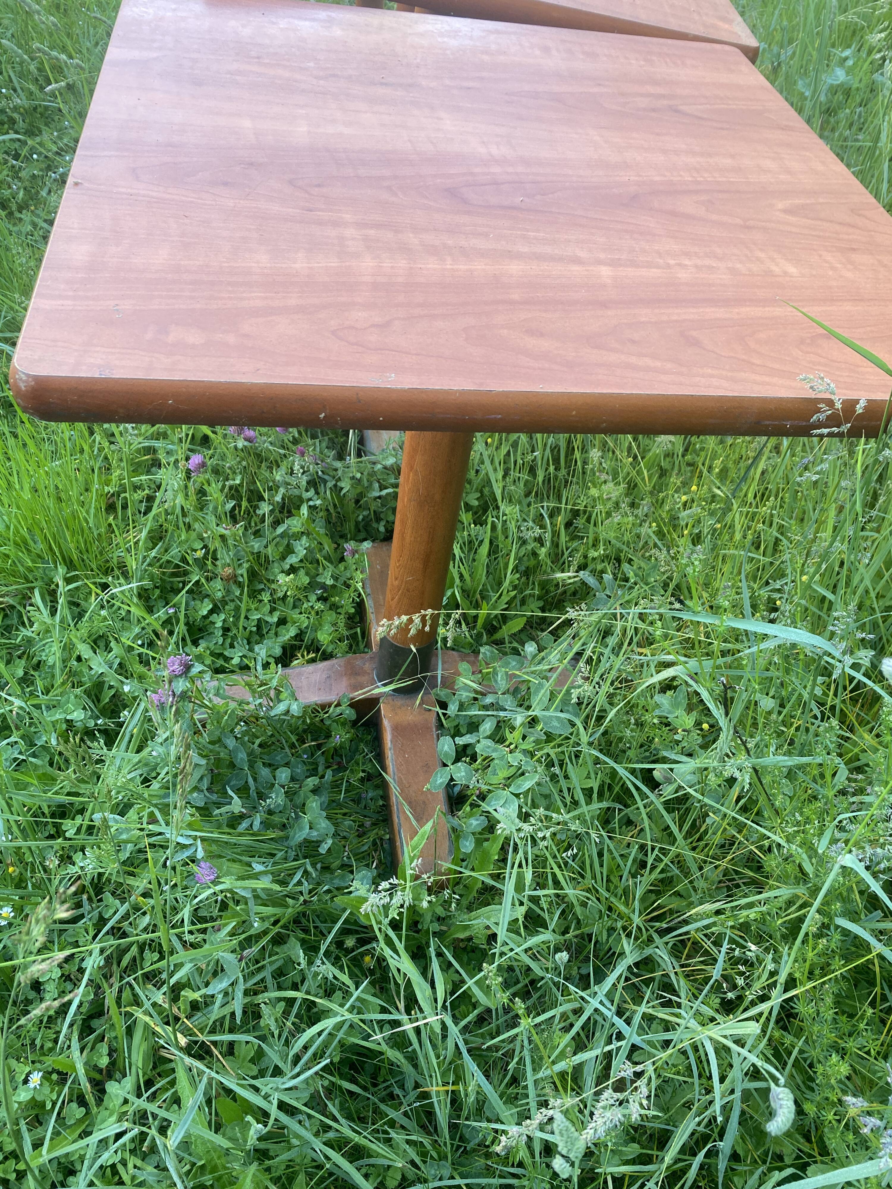 lot de 4 tables de bar en bois