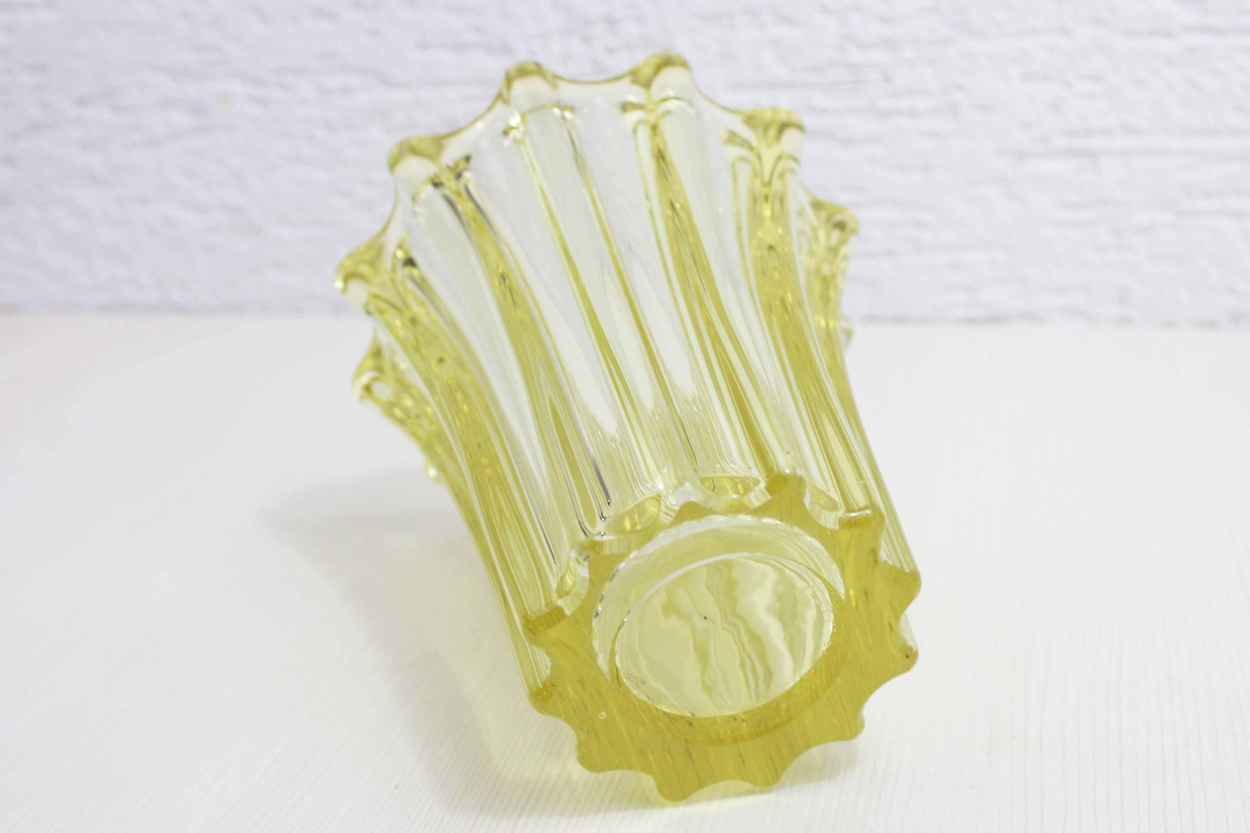 Vase Art Deco Pierre D'Avesn jaune