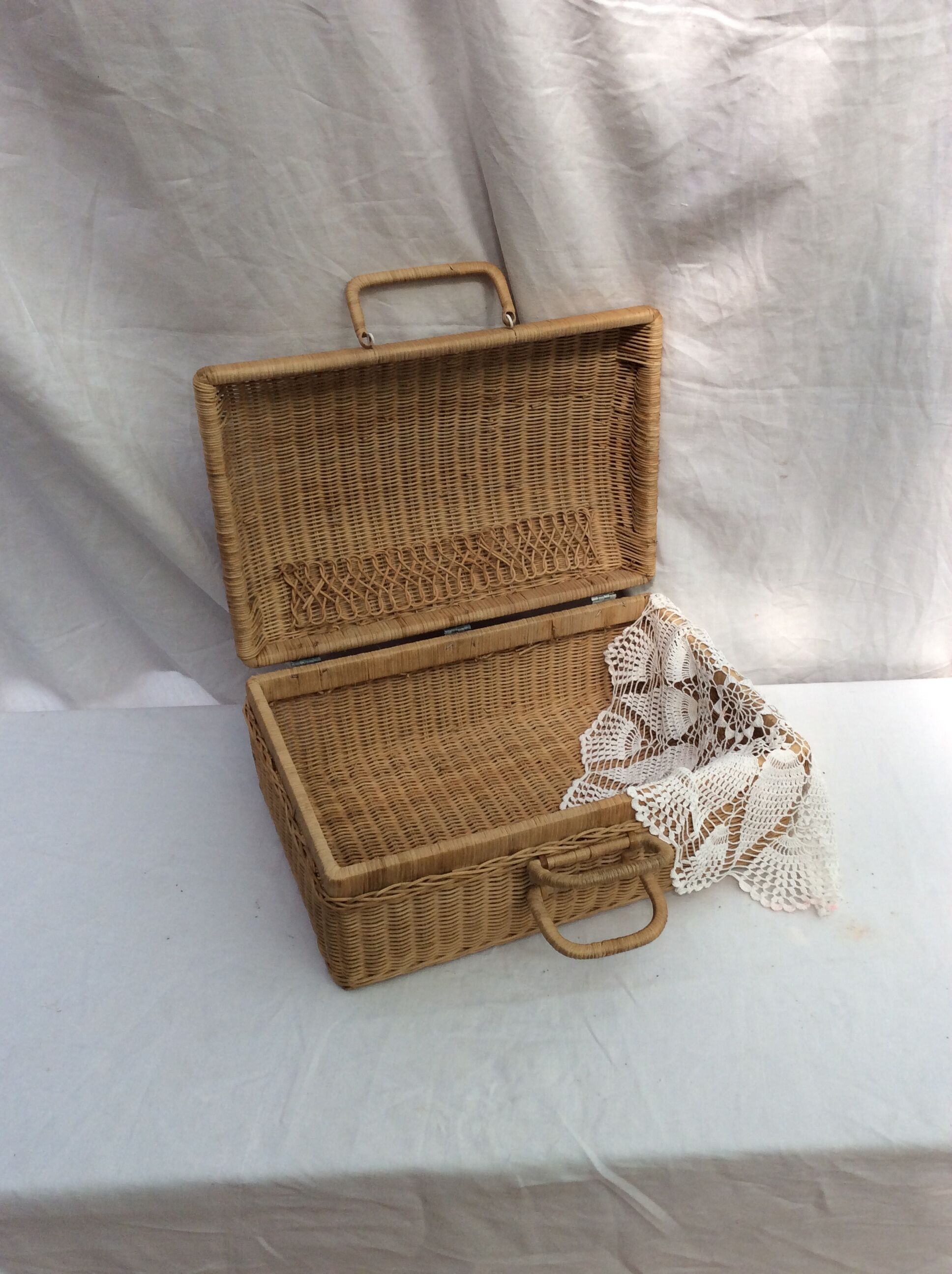 Vintage wicker case