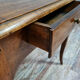 Bureau d'apparat louis xv en bois clair vers 1800