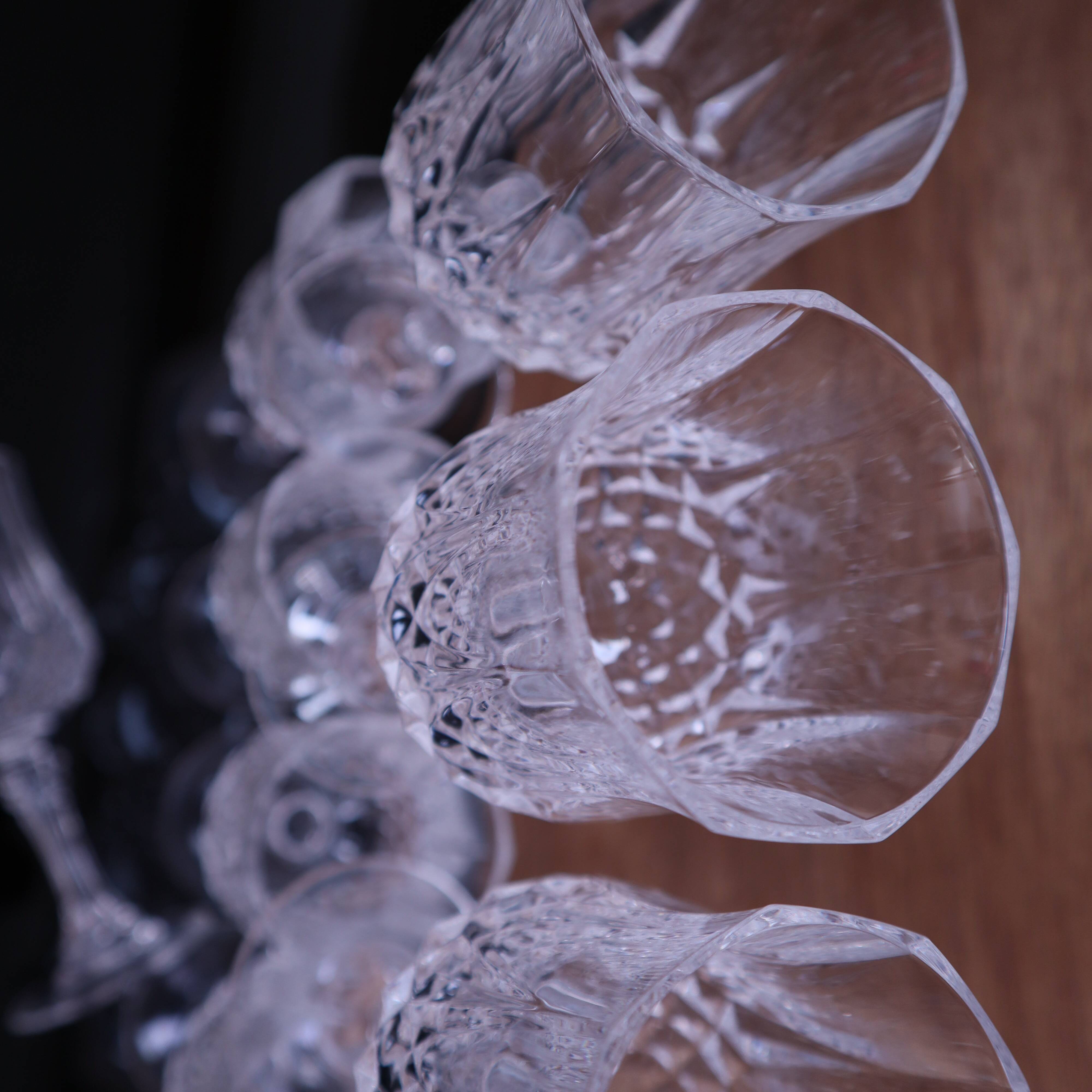 8 crystal red wine glasses from Arques, Longchamp model.