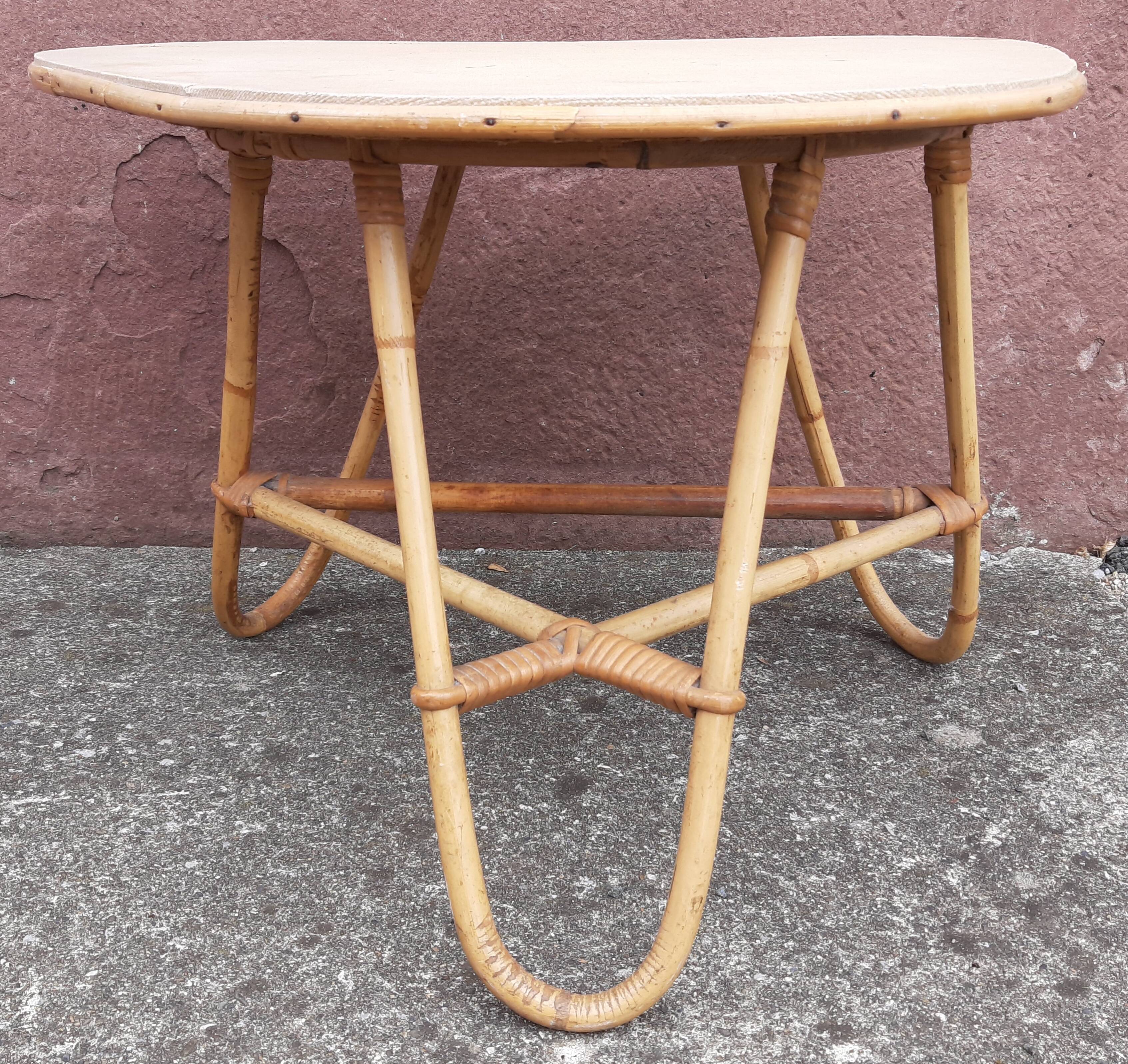 Coffee table, side table, pedestal table or end table in bamboo.