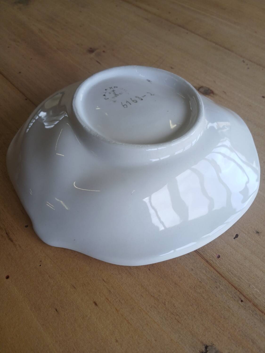 Barbotine strawberry bowl