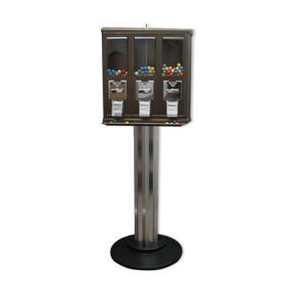 NorthWestern triple vending machine