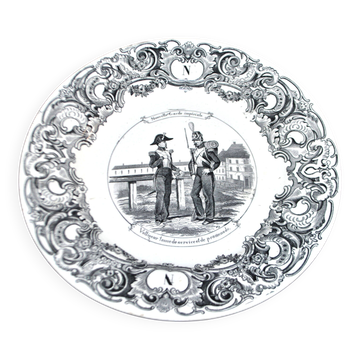 Sarreguemines U&C illustrated talking plate "Napoleon" 19th century.