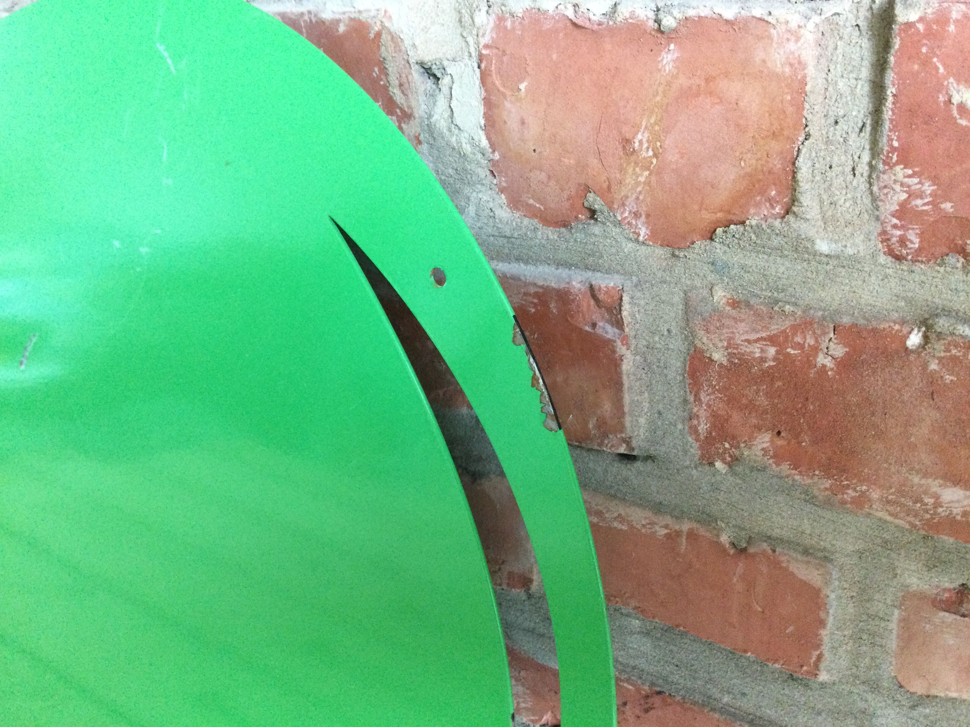 2 green and red apple magnetic panels