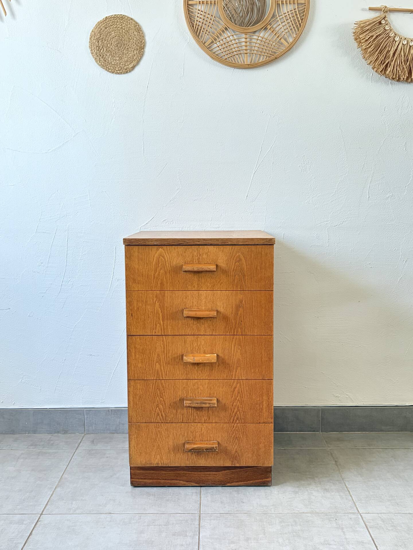 Vintage chest of drawers
