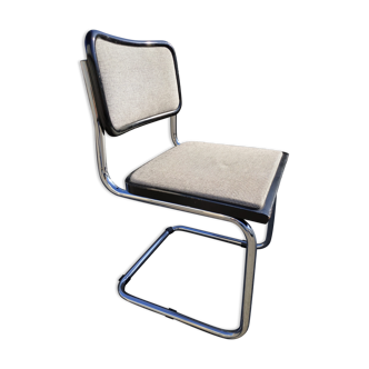 Chair B32 of Marcel Breuer 1970