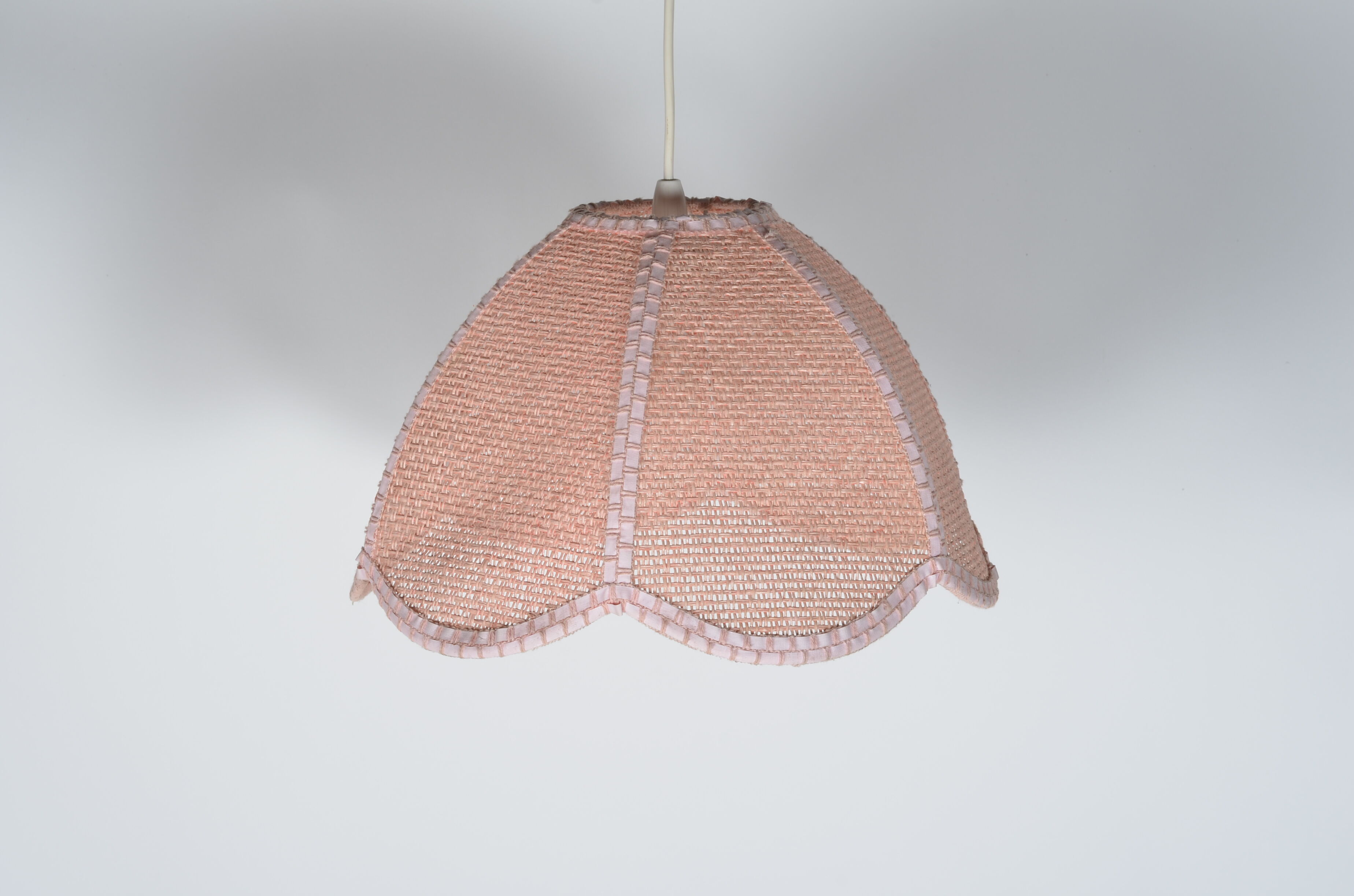 Suspension fleur rose