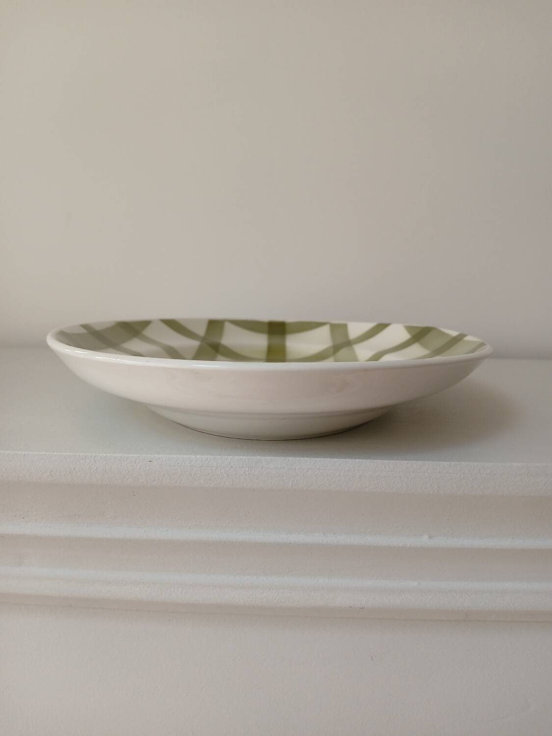 Moulin des Loups presentation dish tablecloth model