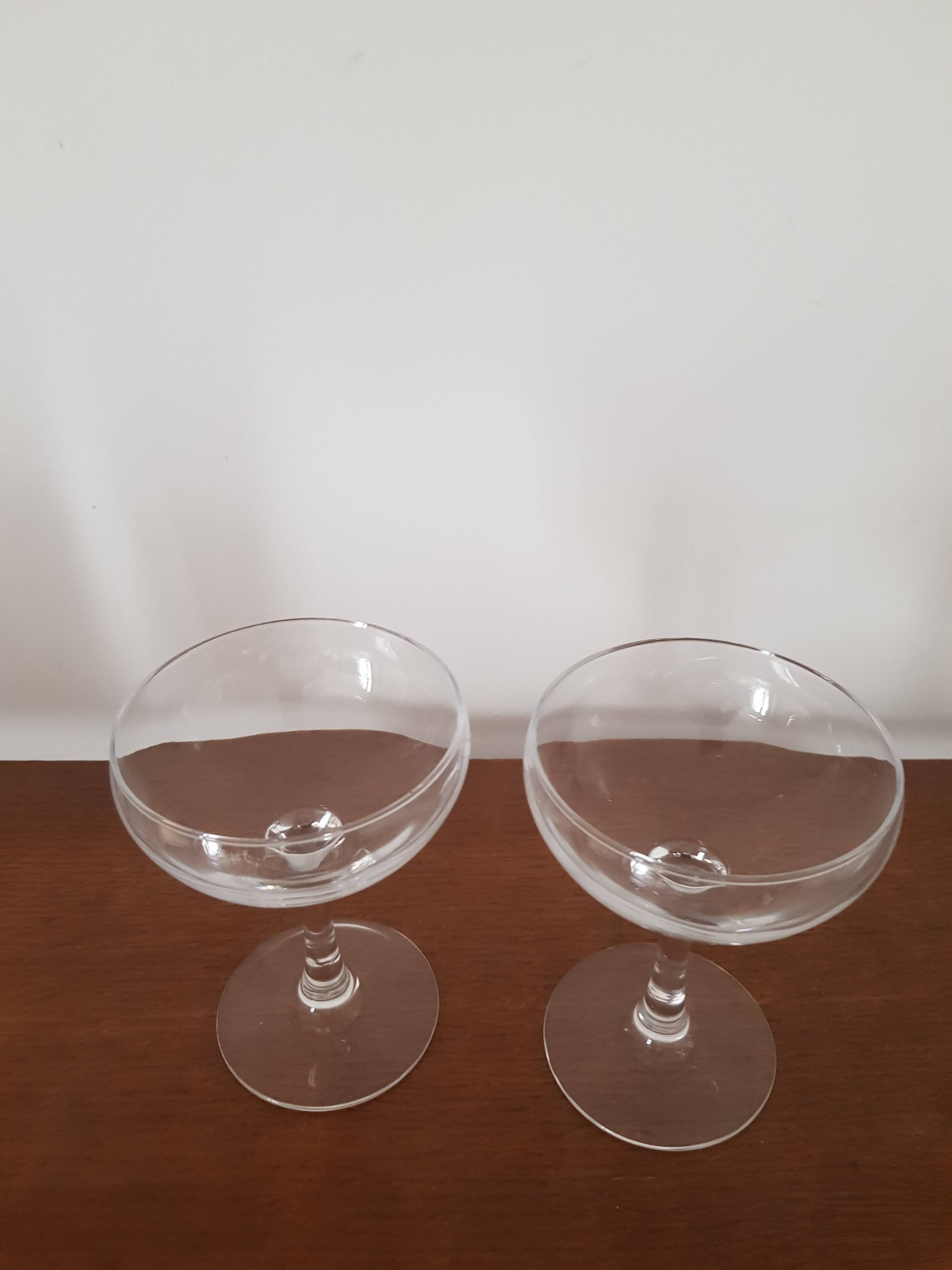 Set of 2 vintage cups