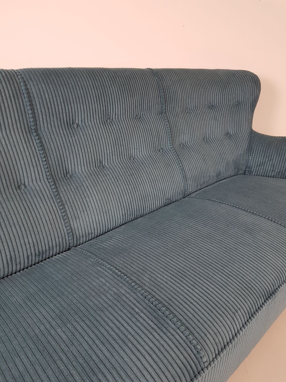 Artifort sofa petrol blue ribcord by Theo Ruth