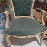 Fauteuil capitonné ancien