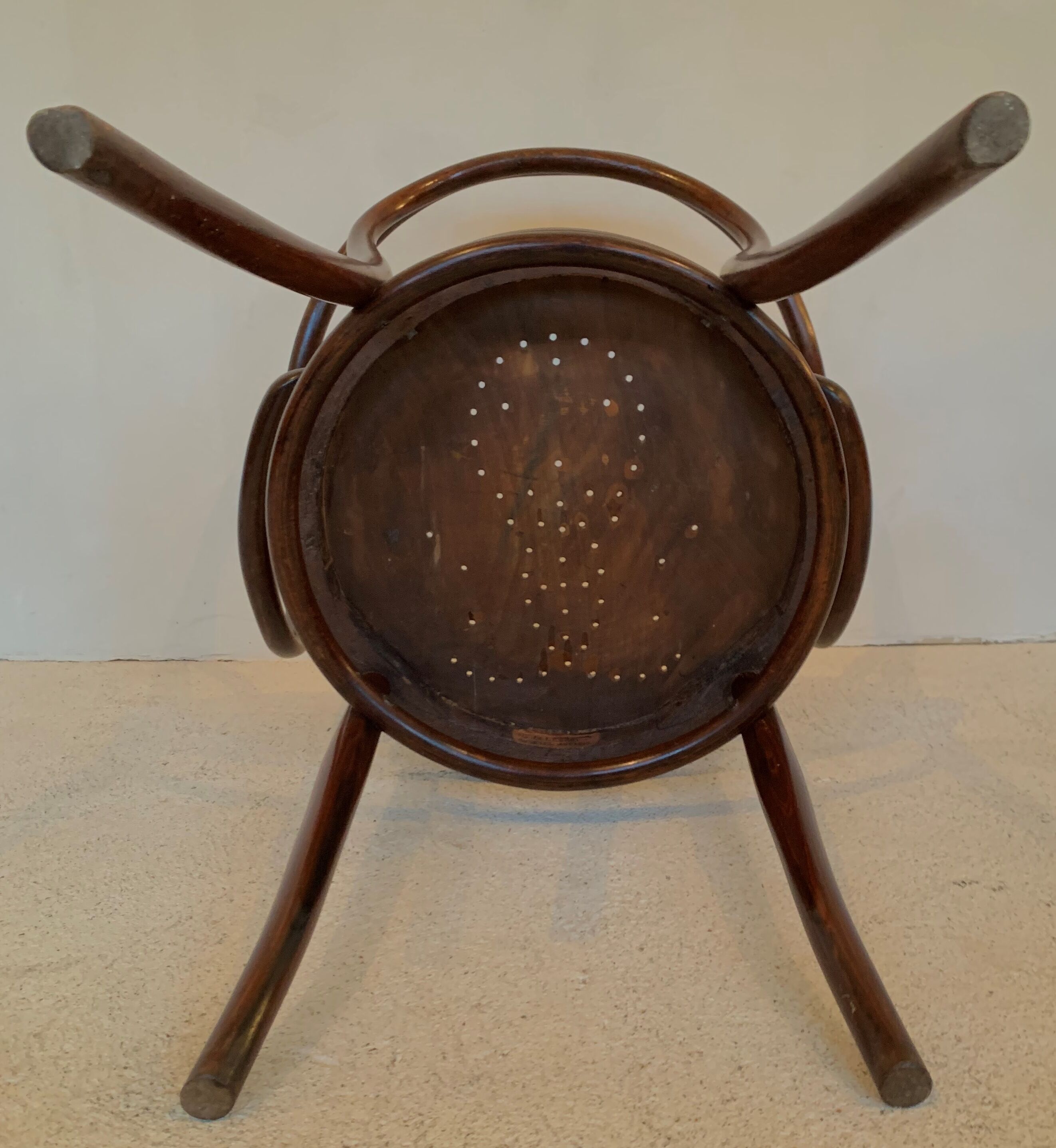 Fauteuil de bureau en bois courbé J.J  Kohn