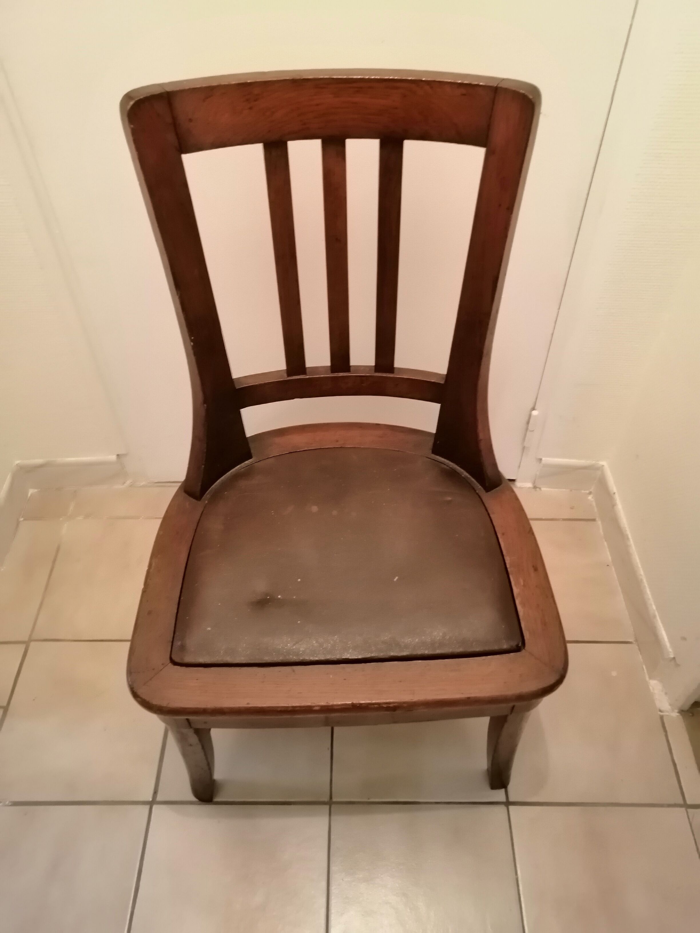 Chaise d'aisance en bois ancienne chene massif
